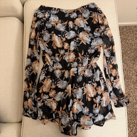 ASTR The Label Floral Long Sleeve Romper - Picture 3 of 6